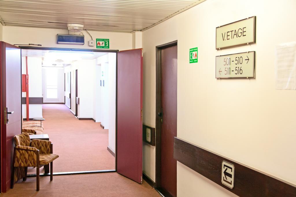 Hotel Merkur - Jablonec Nad Nisou Kültér fotó